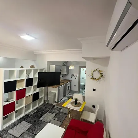 Cute Ikea House With A Garden Close To The Fast Internet Lejlighed