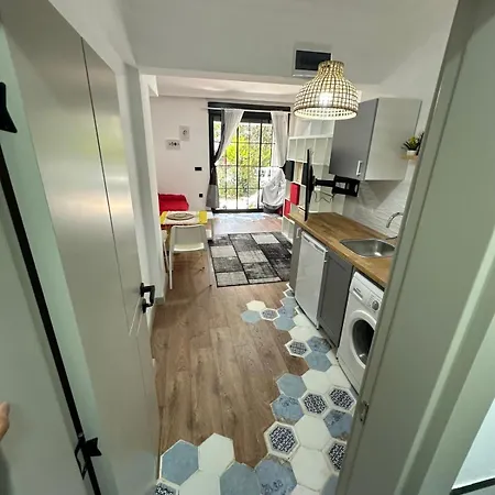 شقة Cute Ikea House With A Garden Close To The Fast Internet