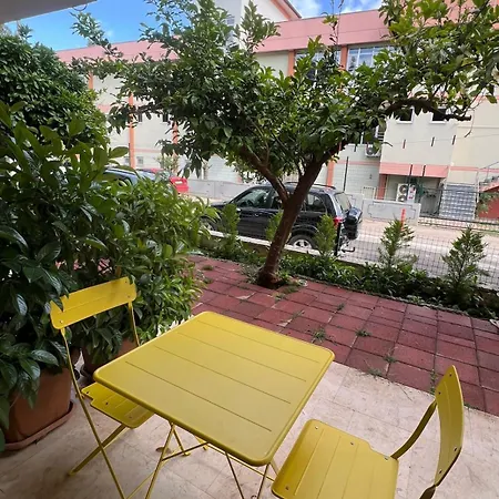 Apartmán Cute Ikea House With A Garden Close To The Fast Internet