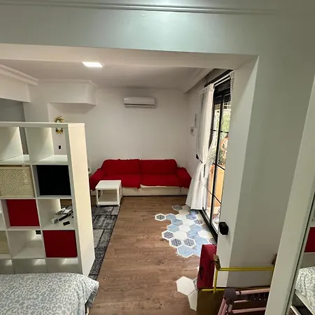 Apartmán Cute Ikea House With A Garden Close To The Fast Internet